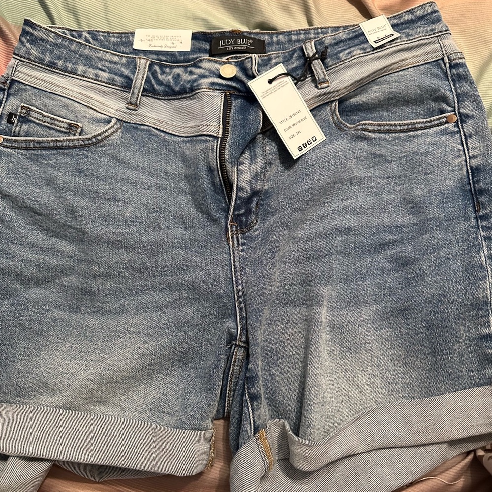 Judy Blue Light Wash Denim Shorts 2x